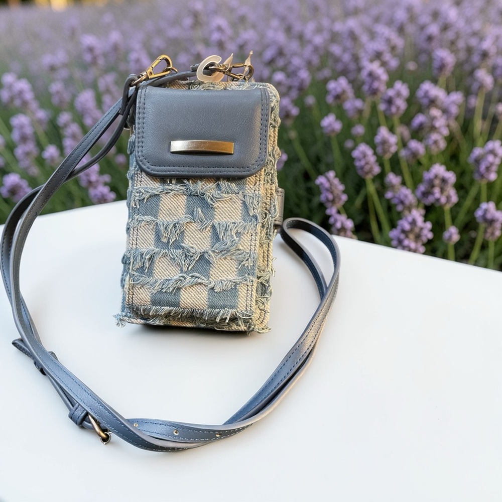 Denim-Texture Blue Crossbody Phone Wallet - Unbranded